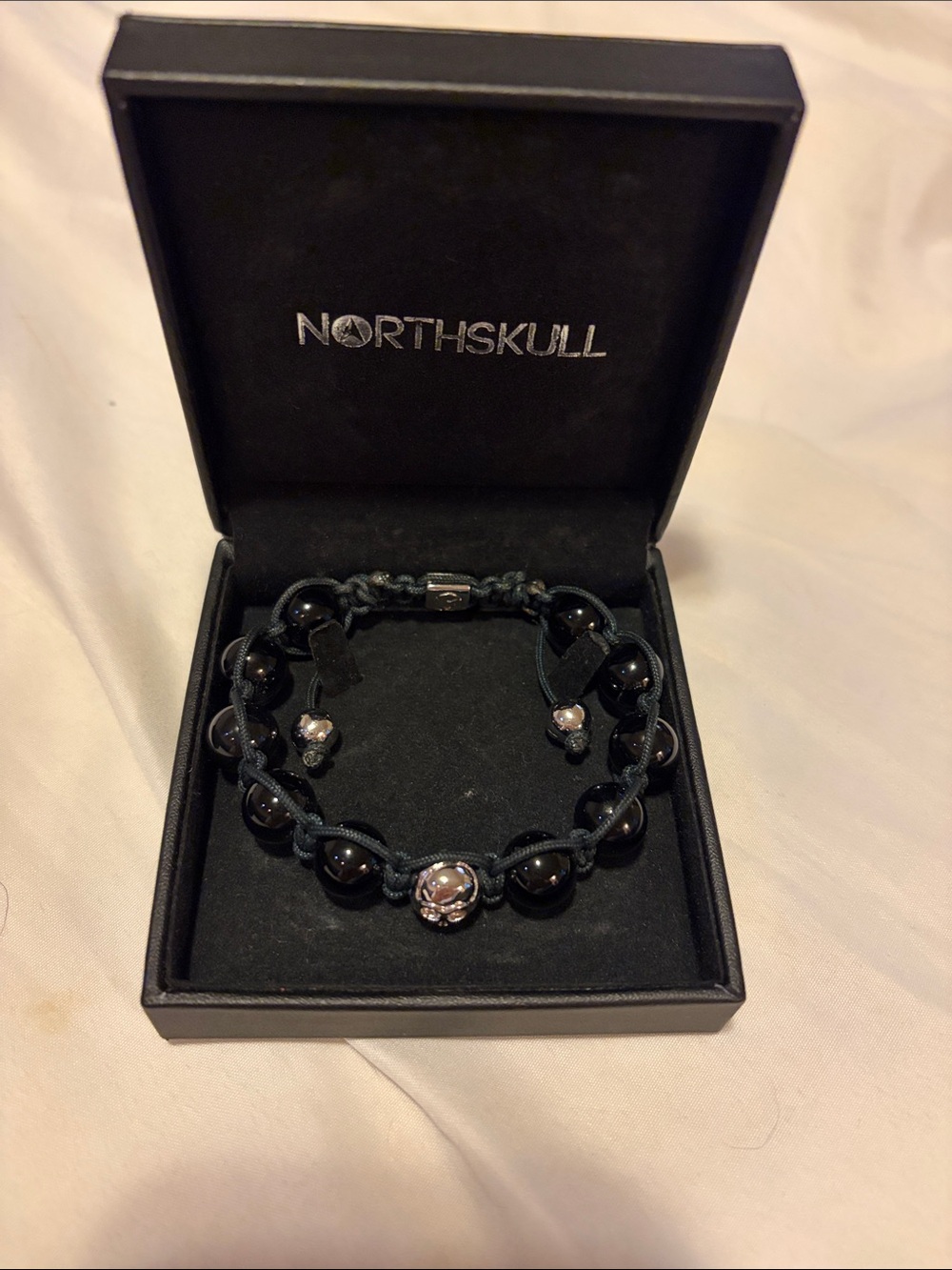North Skull Black Bead Macramé Bracelet